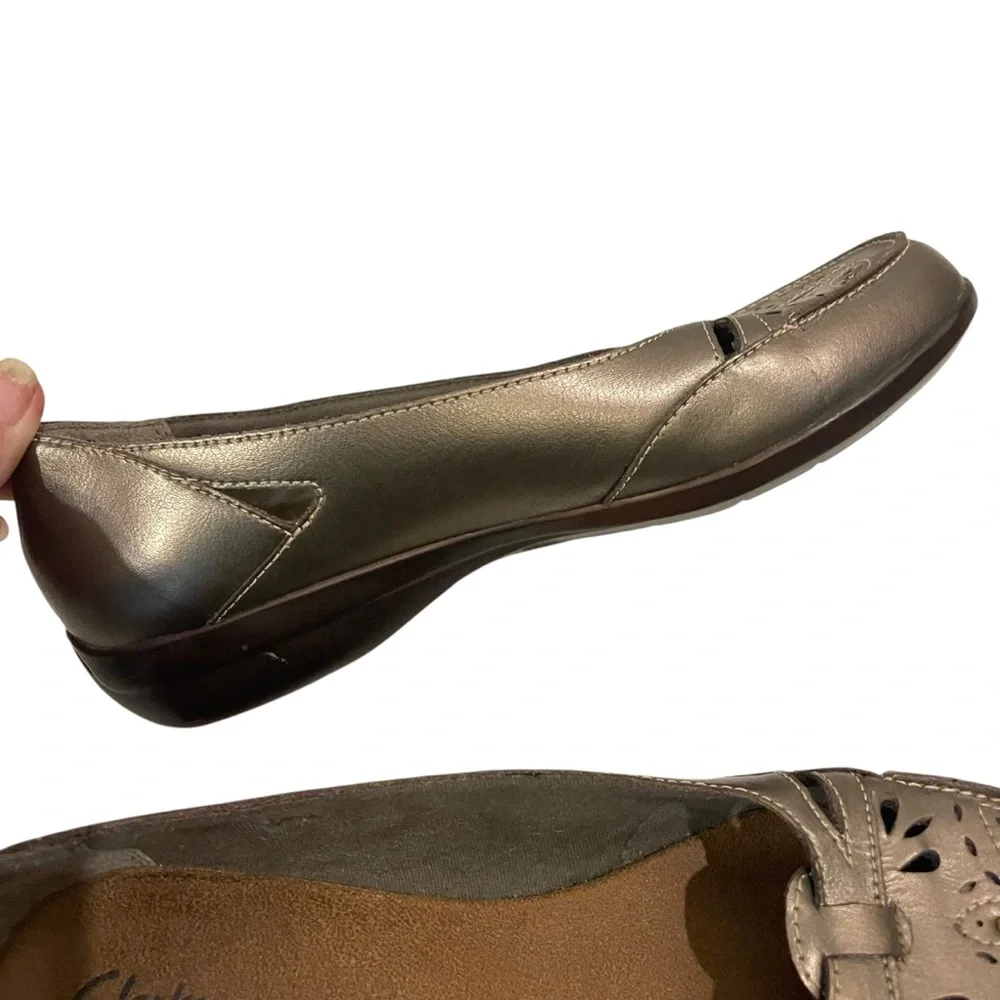 NWOB Clarks Women's Leather Cutout Loafers Flats Shoes - Picture 3 of 7